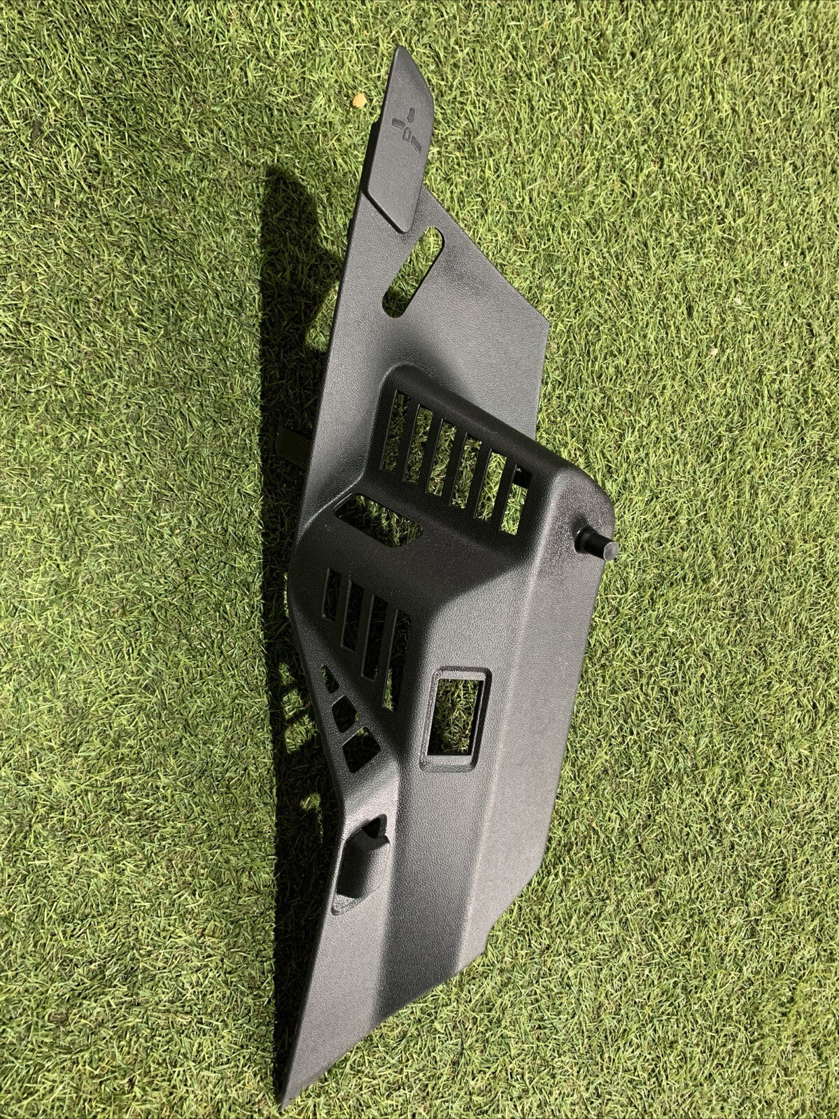 Rivestimento Baule Posteriore Supporto Cappelliera Destra Ford Fiesta 2019 (2)