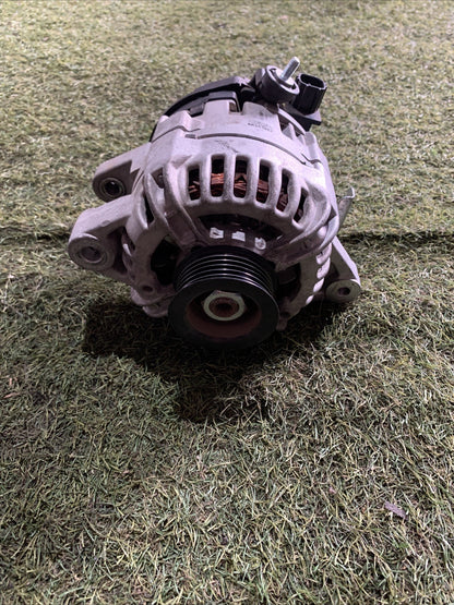 ALTERNATORE TOYOTA YARIS 2007 1.3 BENZINA 270600J051