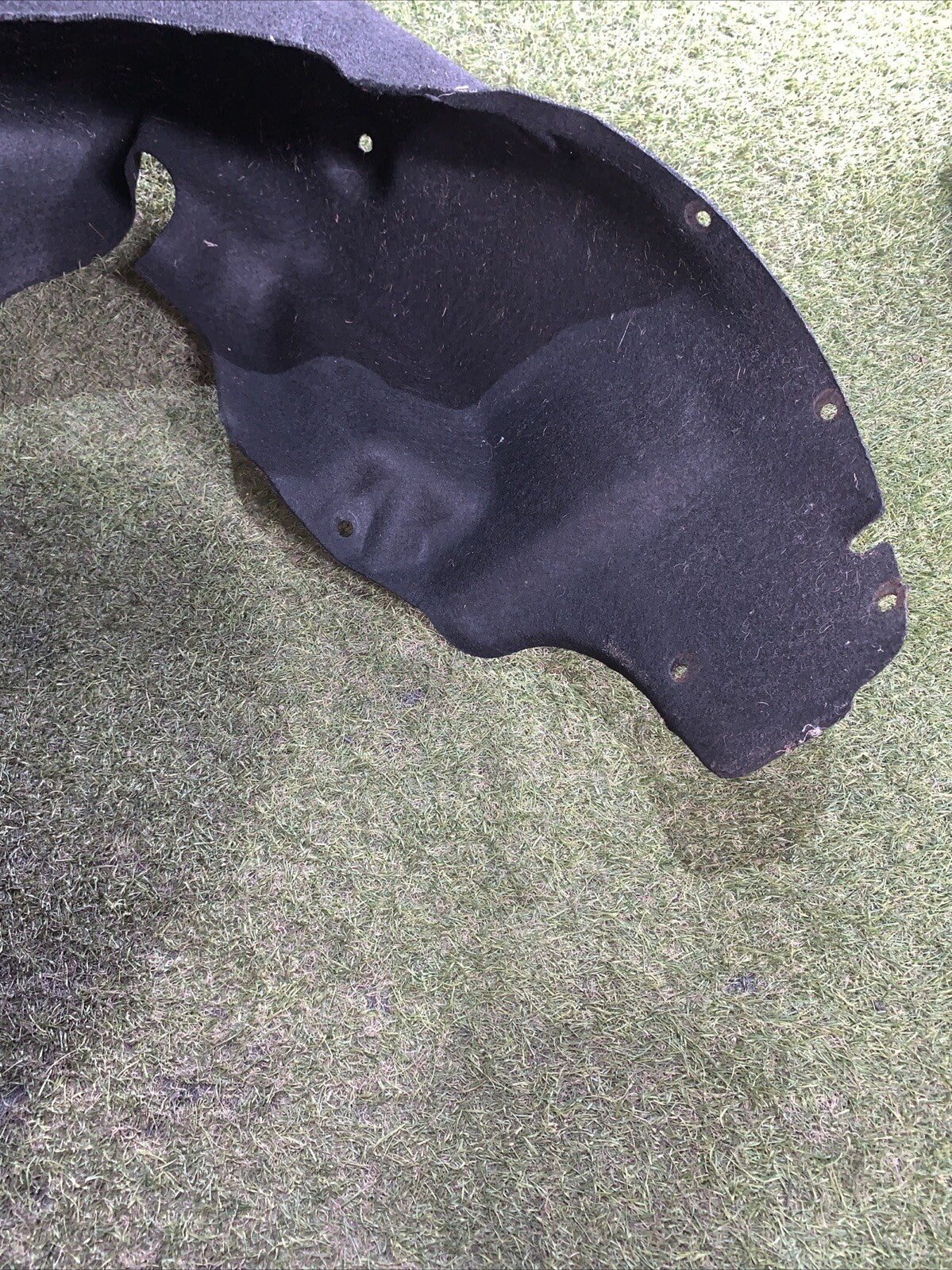 PARASASSI INT. PASSARUOTA POST. SX PER BMW SERIE 1 E81/E87 (07-11) RESTYLING