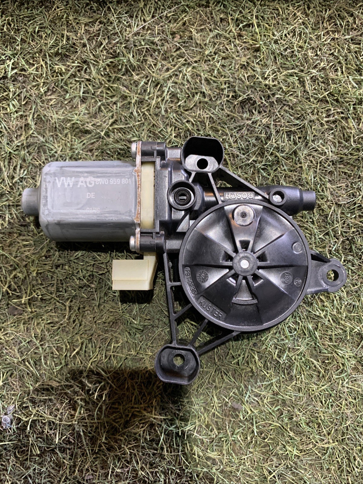 Motorino Alzavetro Anteriore Sinistro Audi A4 (8W5) 8W0959801