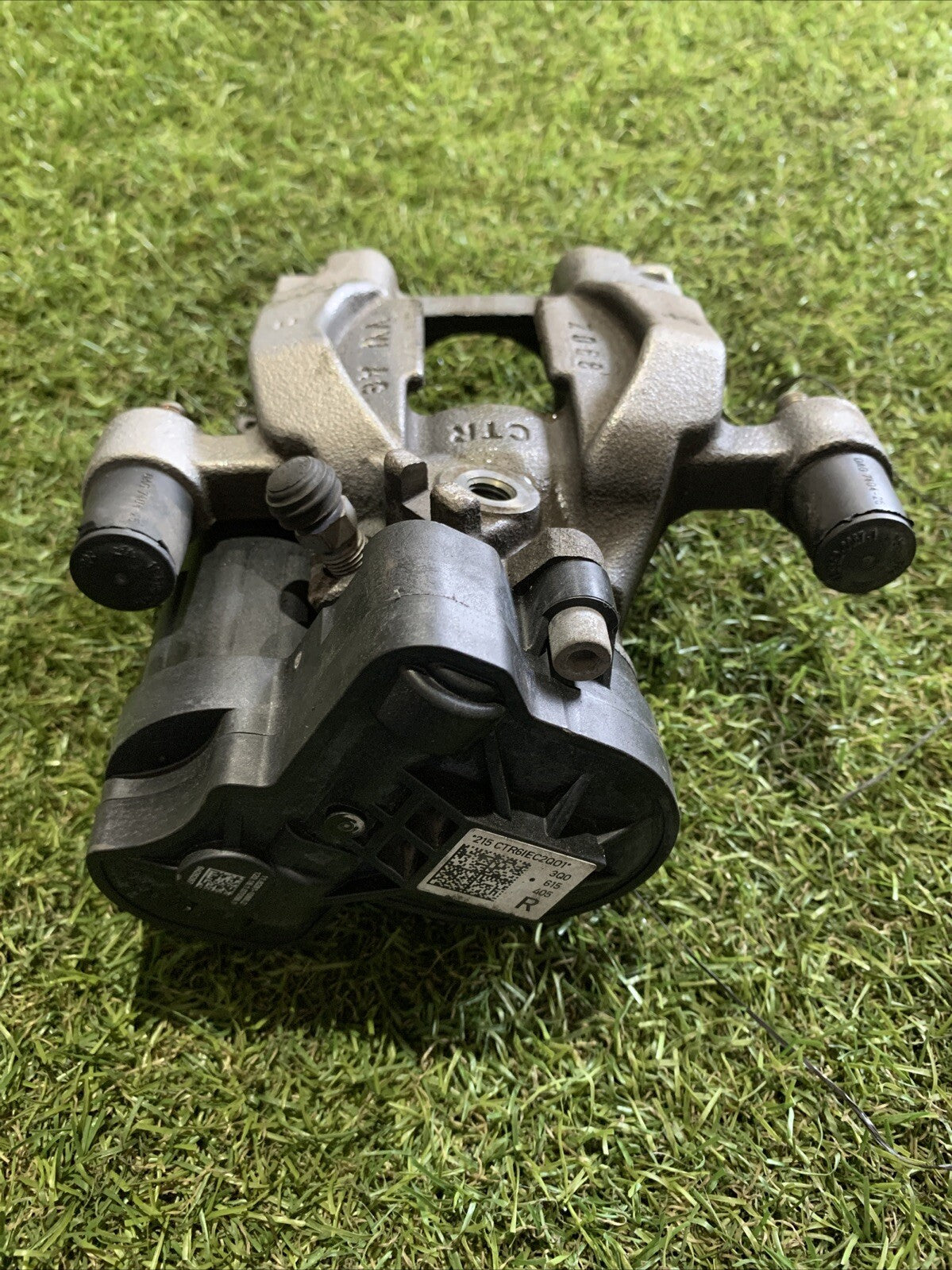 PINZA FRENO POSTERIORE SINISTRA PER VOLKSWAGEN Tiguan Serie 3Q0615405R (16>)