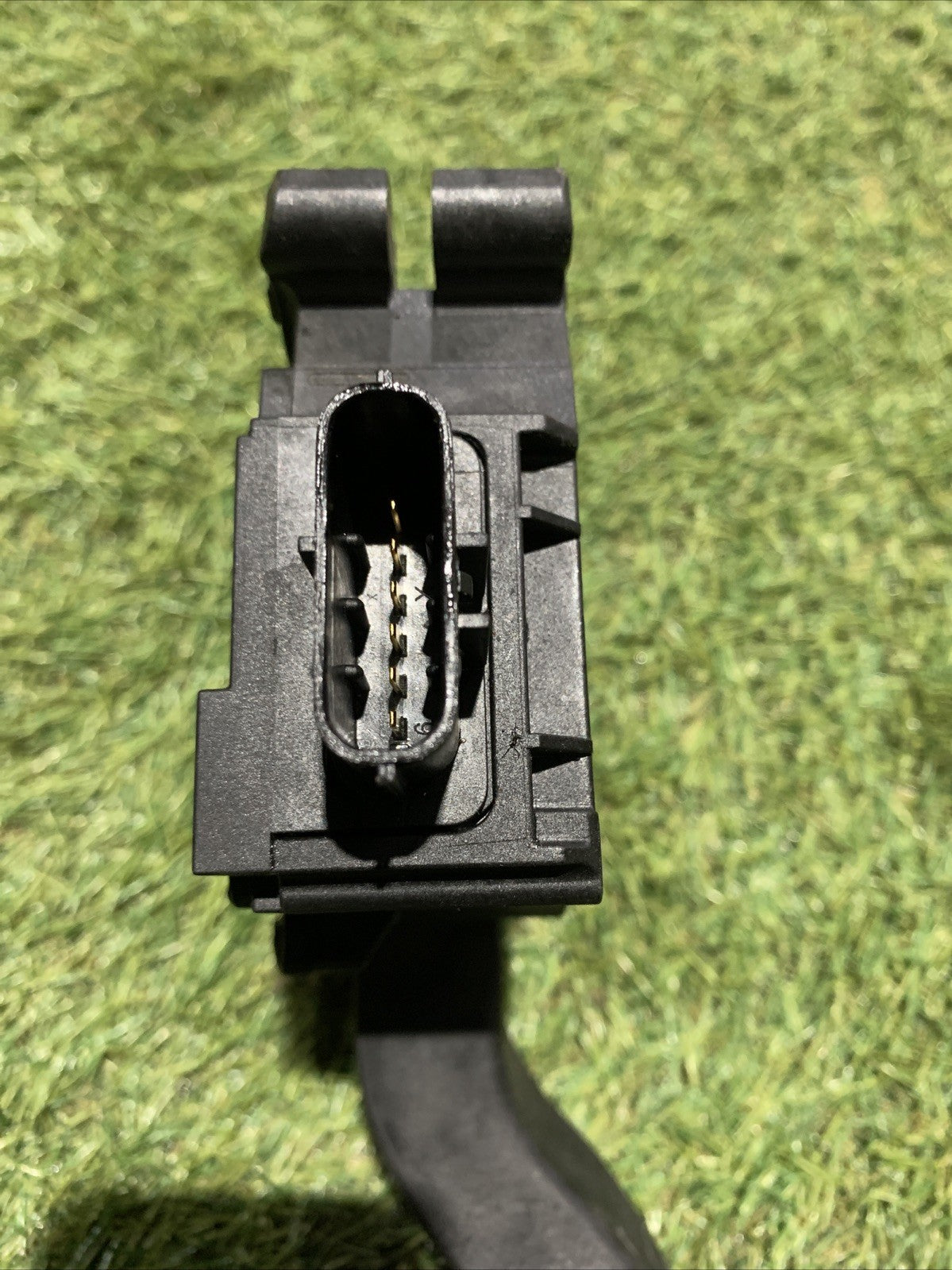 PEDALE ACCELERATORE PER VOLKSWAGEN Polo 6° Serie 2Q1723503 (17>)