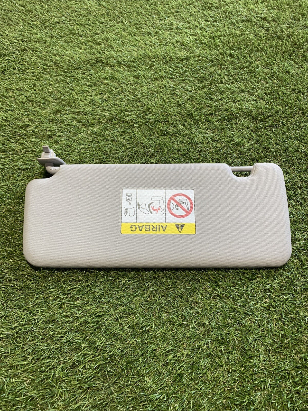 85220R2000ED ALETTA PARASOLE DESTRA KIA SPORTAGE 2023