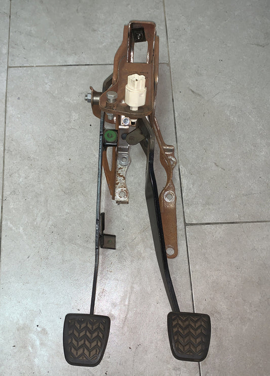 PEDALIERA FRENO + FRIZIONE TOYOTA Aygo 1° Serie  2005 1000  159354