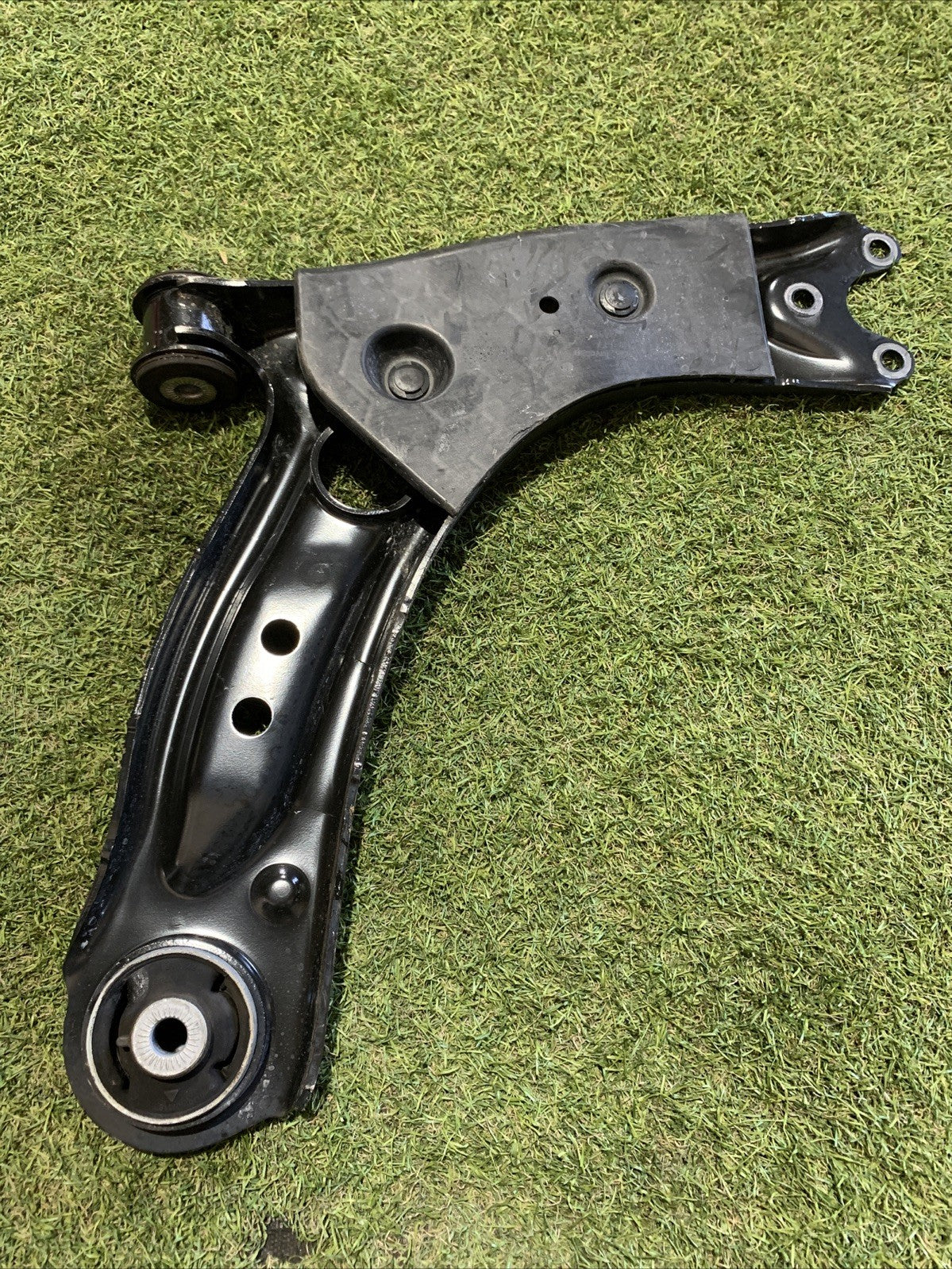 Braccio Oscillante Anteriore Sinistro Volkswagen T-Roc 2023 1.0 Benzina 