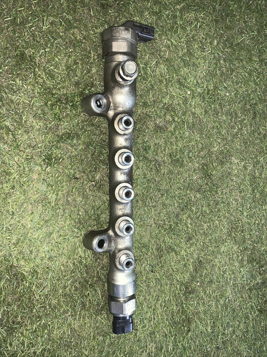 SH0113GC0 FLAUTO DISTRIBUTORE CARBURANTE RAIL MAZDA CX-5 2.2