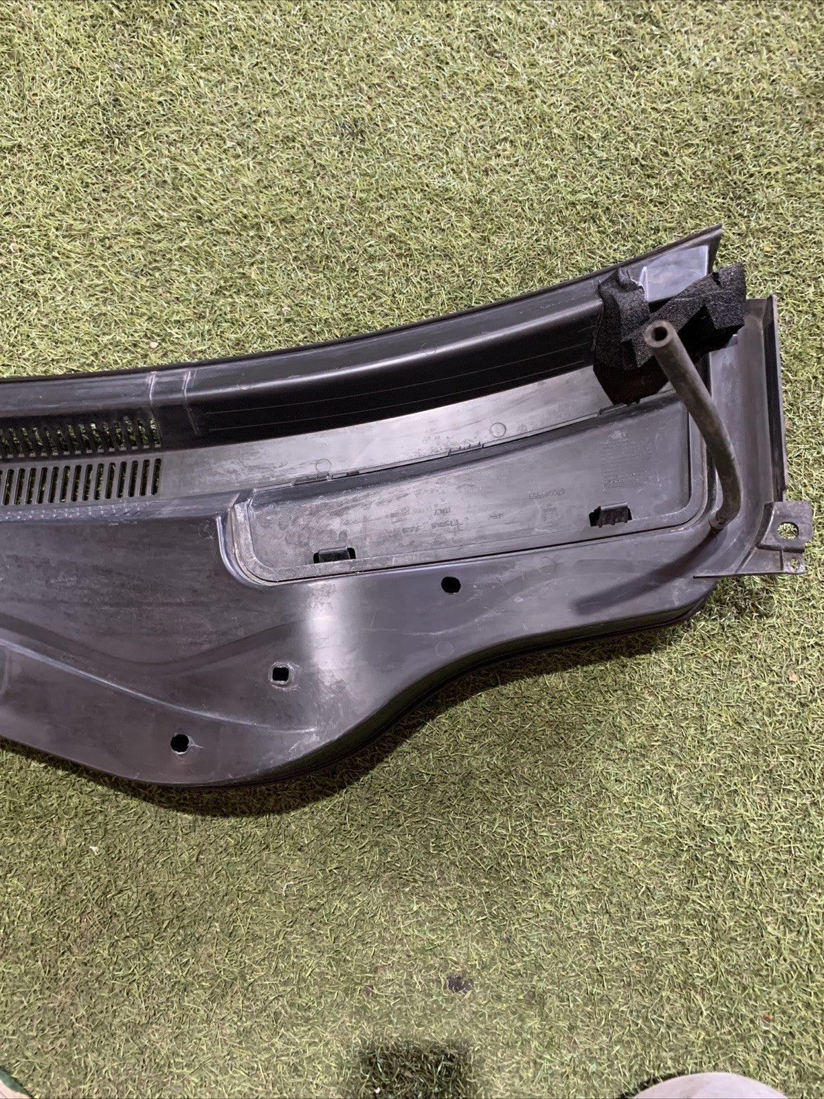 Griglia Gocciolatoio Tergicristalli Maserati Levante 670040250