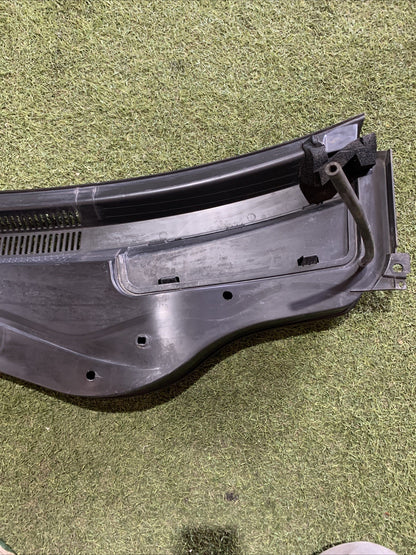 Griglia Gocciolatoio Tergicristalli Maserati Levante 670040250