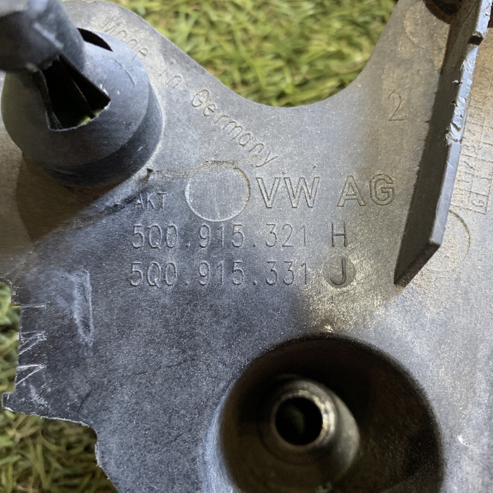 ALLOGGIO BATTERIA AUDI A3 Sportback Serie (8VA) 5Q0915321H