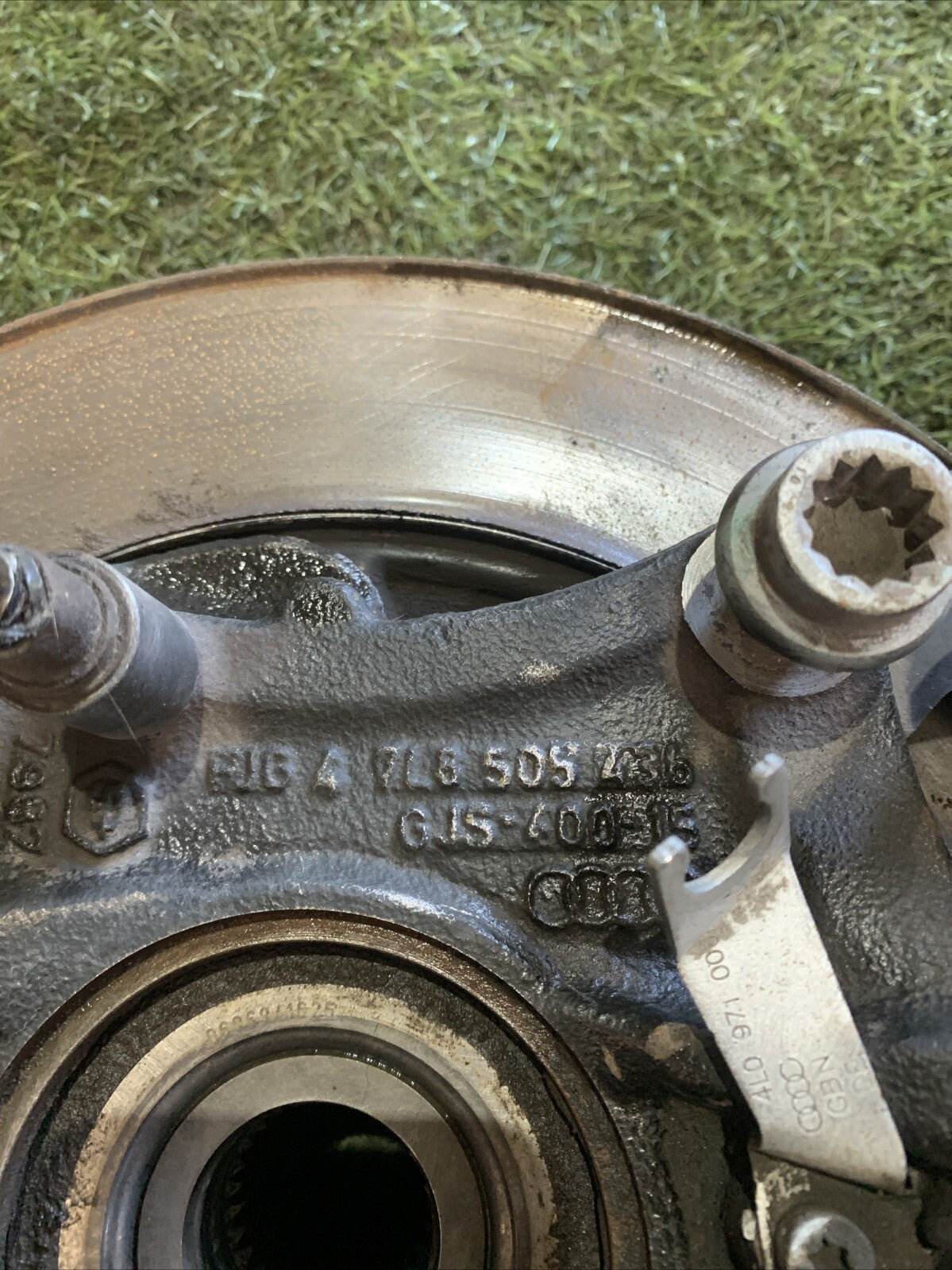 Mozzo Montante Fusello Posteriore Destro Audi Q7 2006 3.0 Diesel 7L8505436