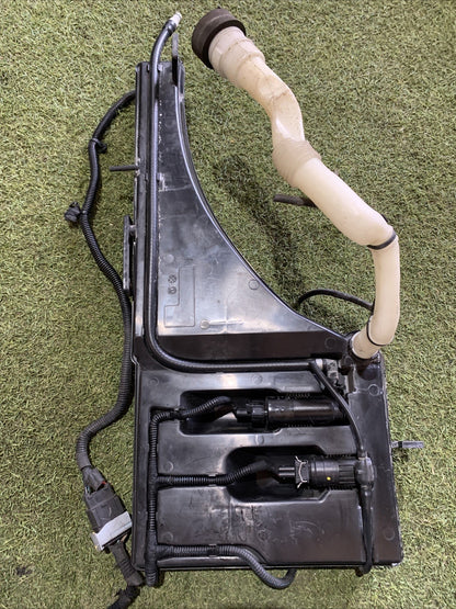 Vaschetta Acqua Tergicristalli Maserati Levante 670032343