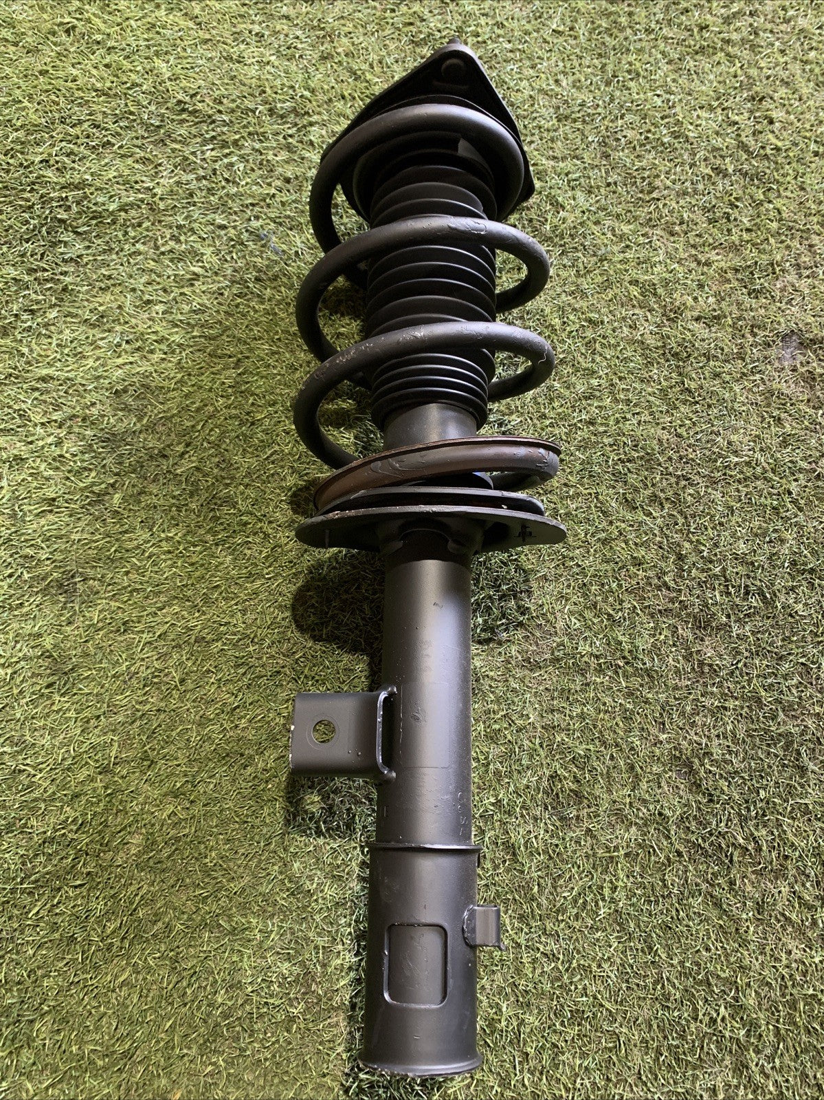ammortizzatore anteriore destra hyundai ix35 2013 1.7 diesel 54661 2Y360