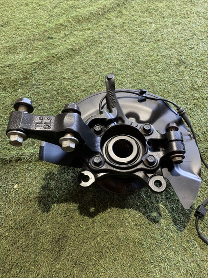 MOZZO MONTANTE FUSELLO ANTERIORE DESTRO HYUNDAI TUCSON 2020 1.6 DIESEL/ELETTRICA