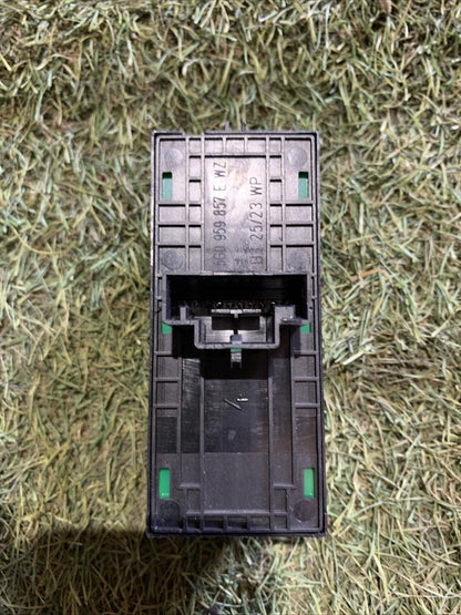 PULSANTIERA ANTERIORE SINISTRA PER VOLKSWAGEN TIGUAN 2023 5G0959857E
