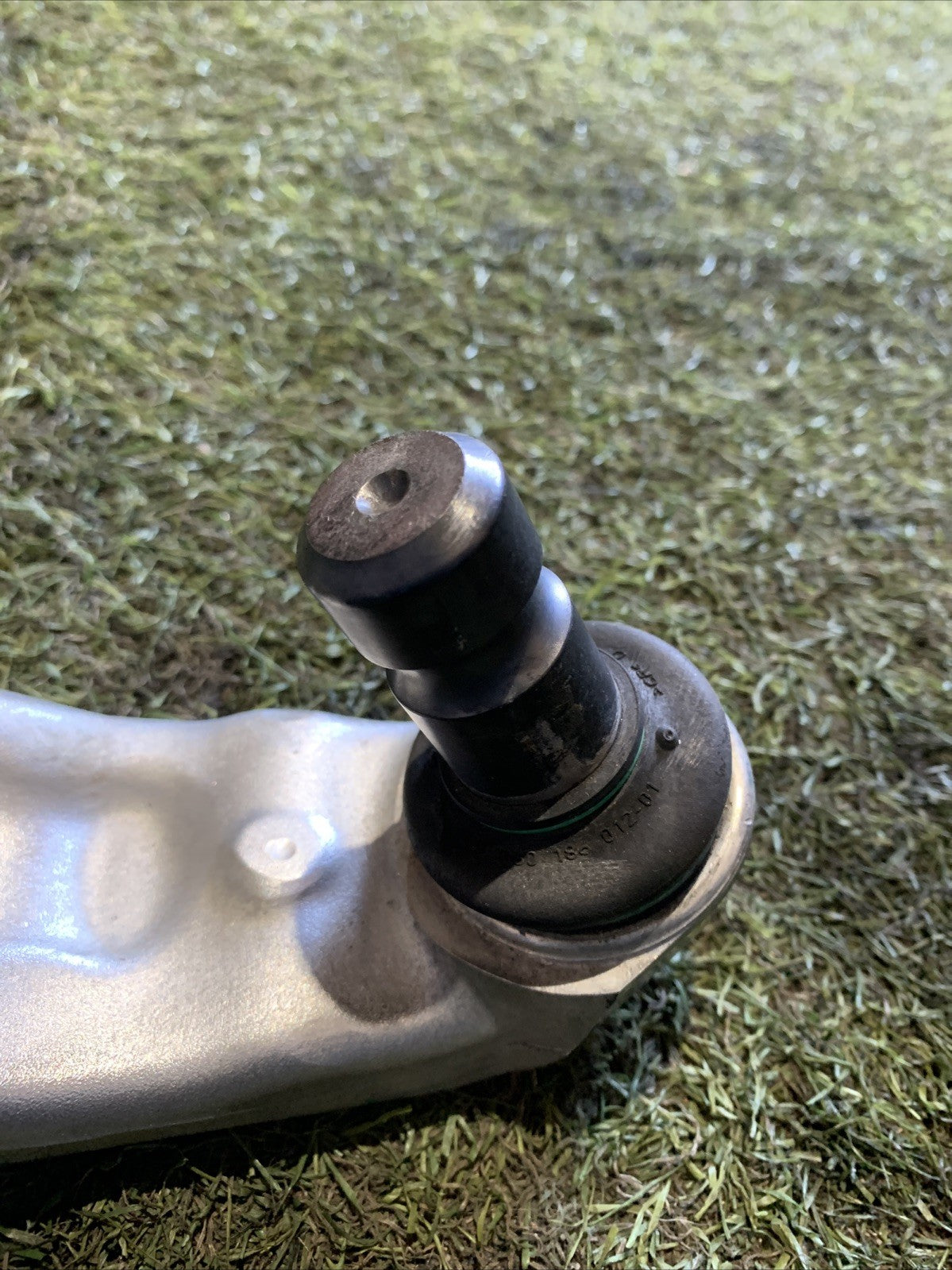 BJ32-3A052-AG BRACCIO OSCILLANTE ANTERIORE DESTRO LAND ROVER RANGE ROVER EVOQUE 