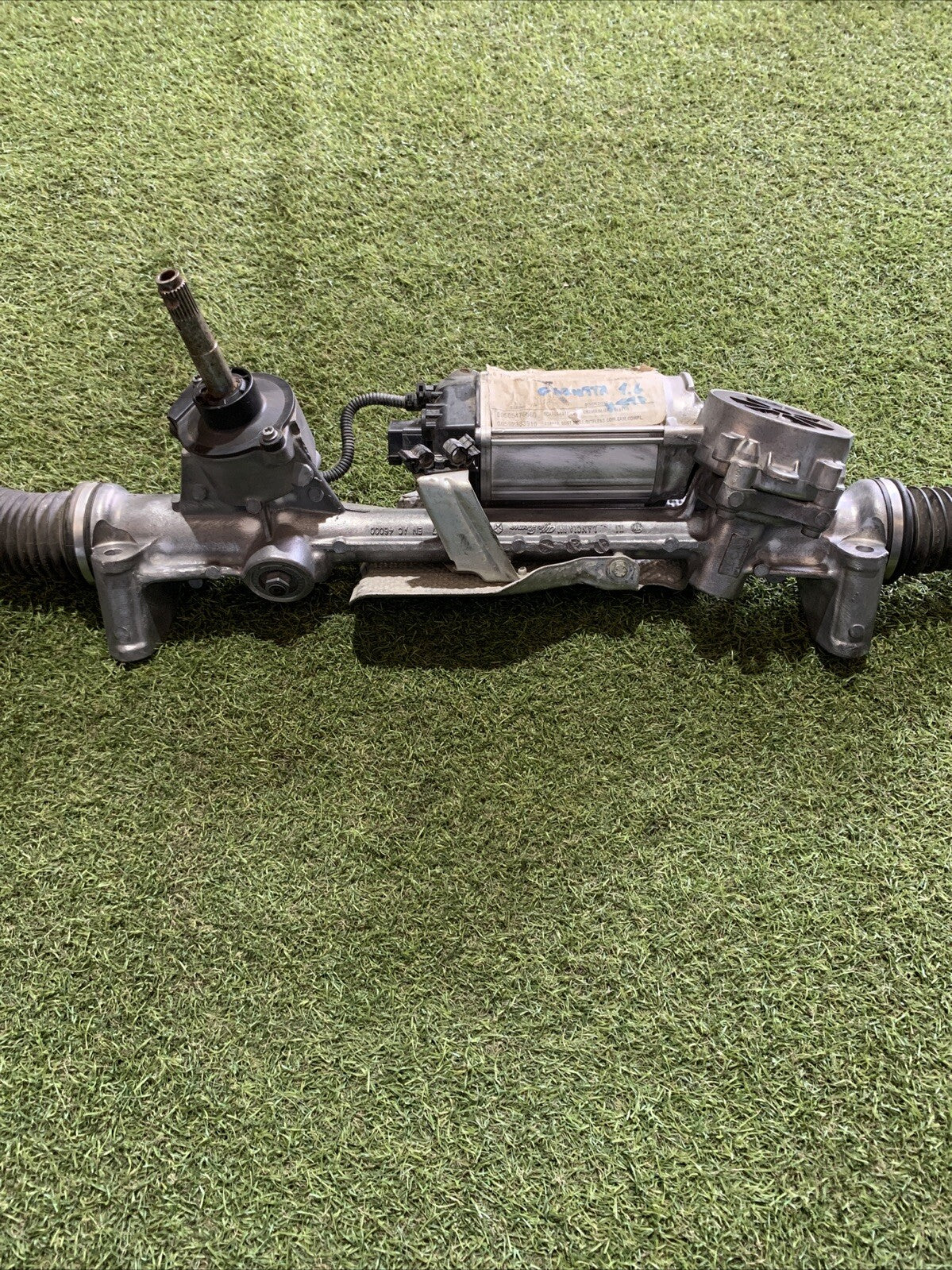 Scatola sterzo Alfa Romeo Giulietta anno 2019 originale Codice 00505476660 (2)