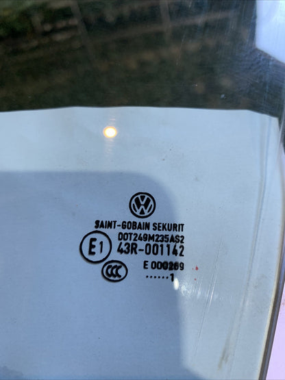 VETRO SCENDENTE ANTERIORE SINISTRO PER VOLKSWAGEN Polo 5° Serie 6R0845201A (09>