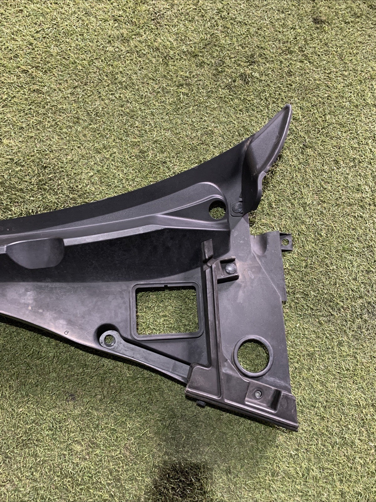 Gocciolatoio Parabrezza Alfa Romeo Giulia Cod:1561188360 (2016->)