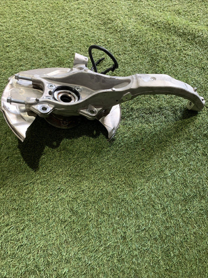 MOZZO MONTANTE FUSELLO ANTERIORE SINISTRO VOLVO XC60 2025 2.0 HYBRID 32298139