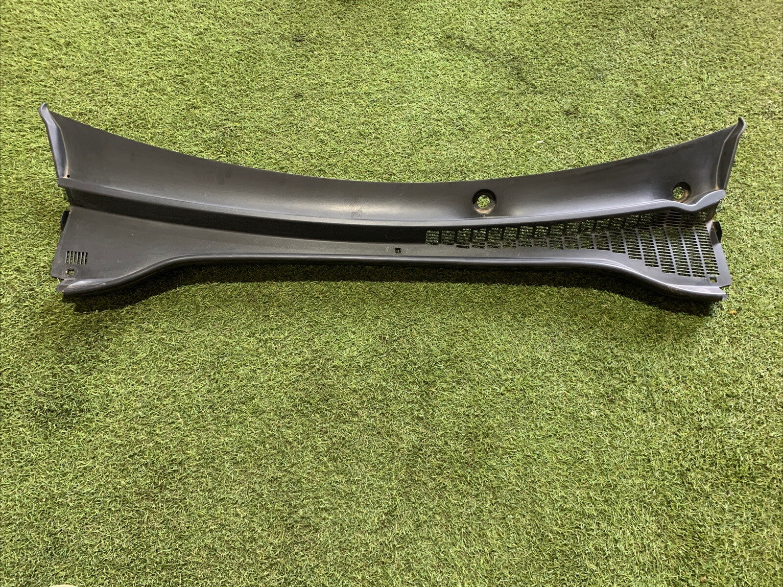 GRIGLIA GOCCIOLATOIO ANT. PER FIAT 500 L Serie (351_352) 735521834 (12>)