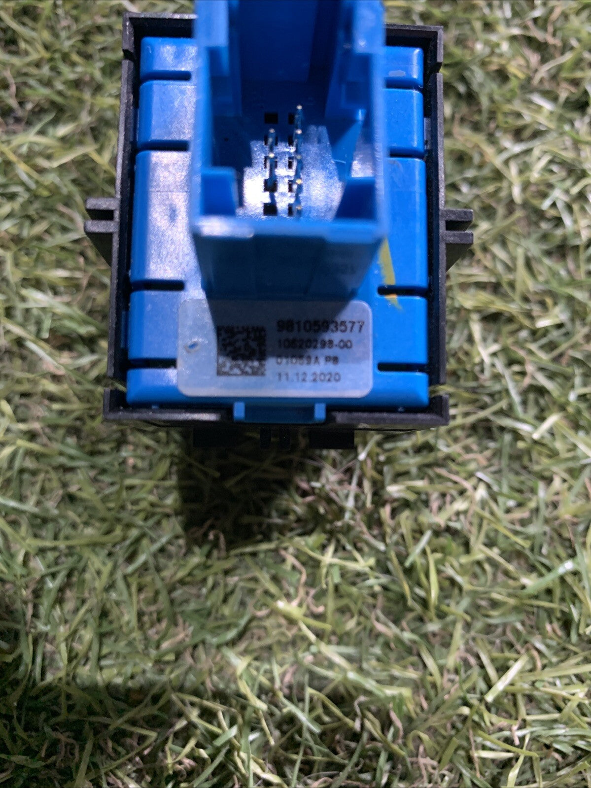 PULSANTE FRENO DI STAZIONAMENTO PER PEUGEOT 3008 Serie 9810593577 (16>)