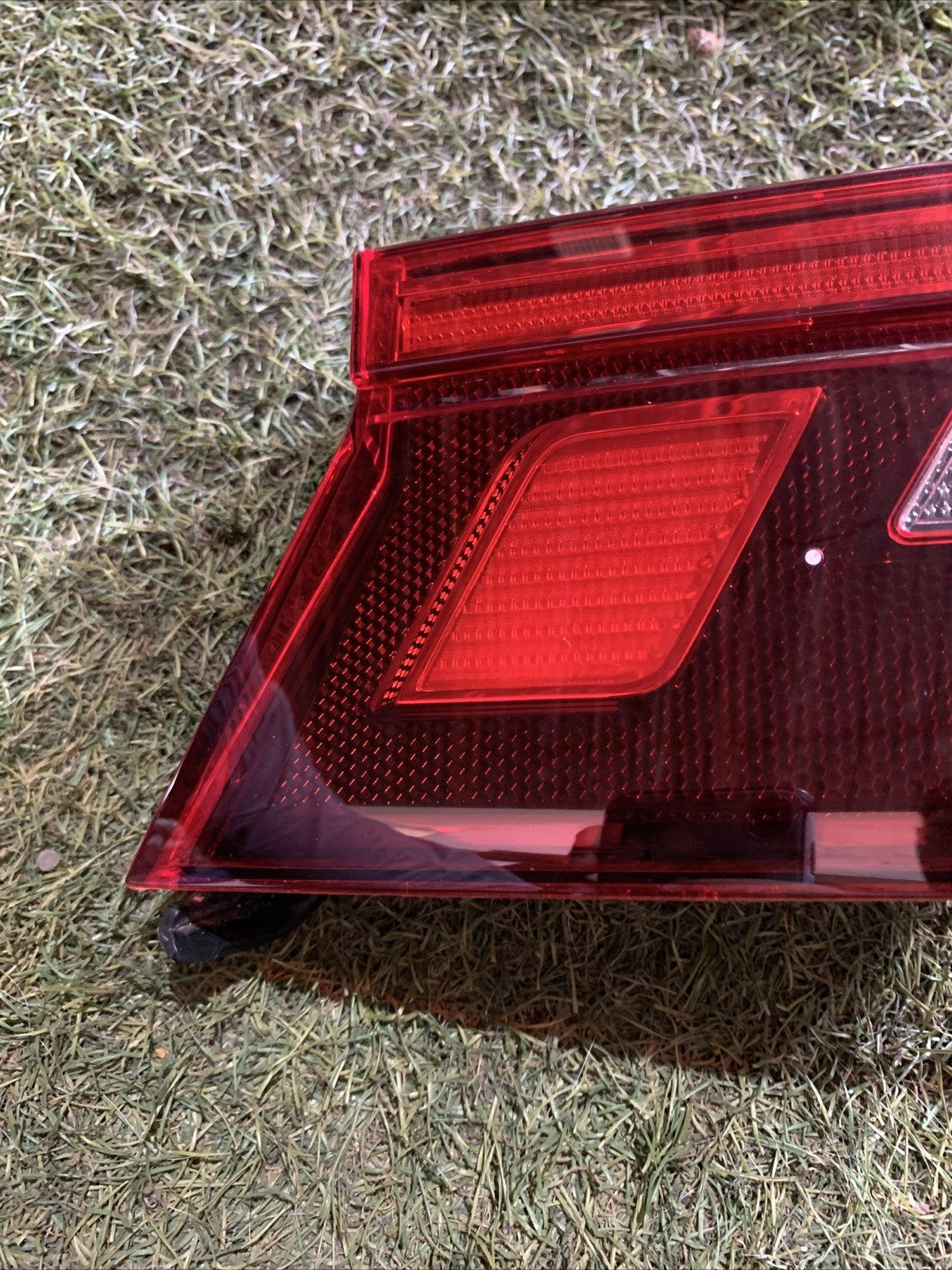 STOP FANALE INTERNO POSTERIORE SINISTRO VOLKSWAGEN TIGUAN 2020 5NA945093F