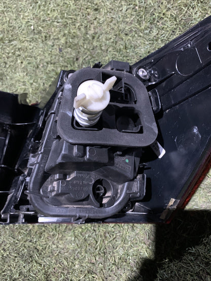 STOP FANALE POSTERIORE SINISTRO SEAT ARONA 2024 6F9945095B