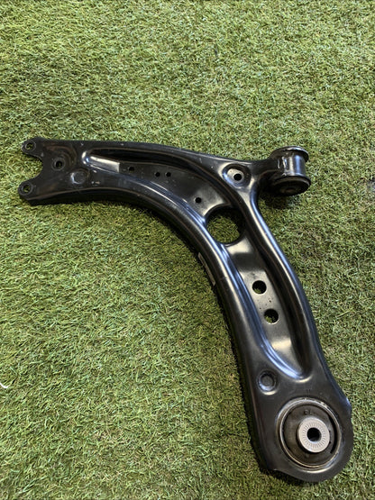Braccio Oscillante Anteriore Sinistro Audi Q2 2018 81A407151C