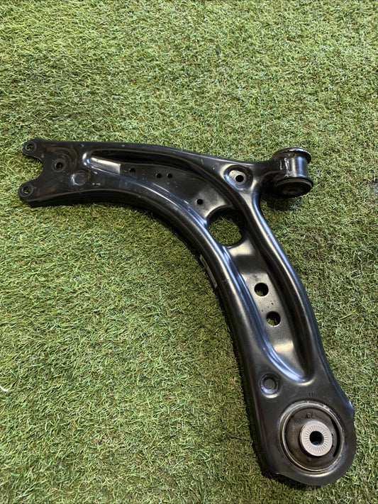 Braccio Oscillante Anteriore Sinistro Audi Q2 2018 81A407151C