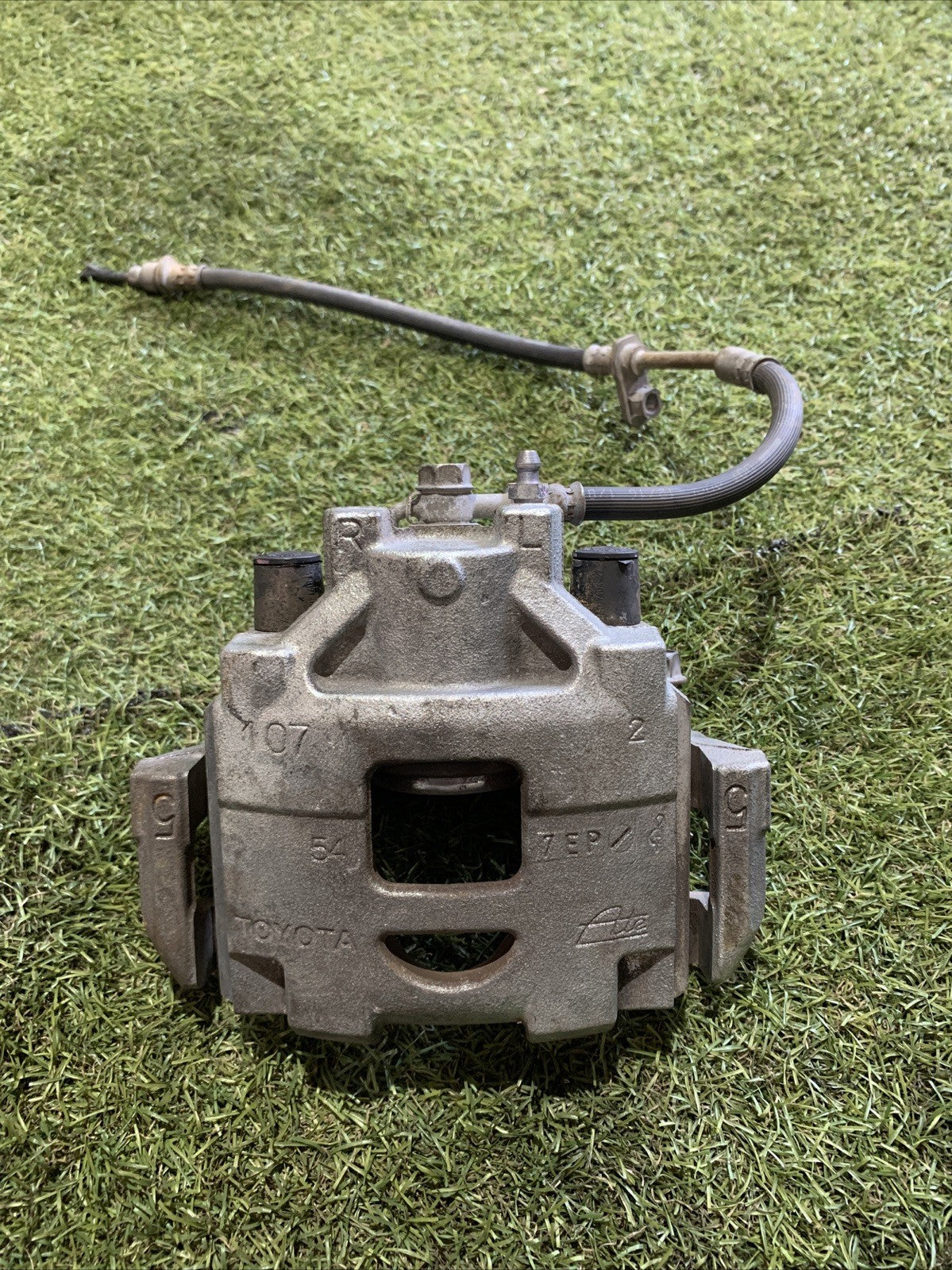 Pinza Freno Anteriore Sinistra Toyota Yaris 2017-2018 1.5 Benzina 477500D200