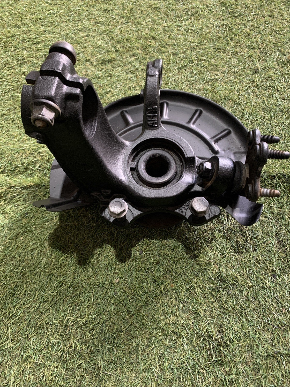 MOZZO MONTANTE FUSELLO ANTERIORE DESTRO AUDI A1 2010 1.6 DIESEL 6C0407256A