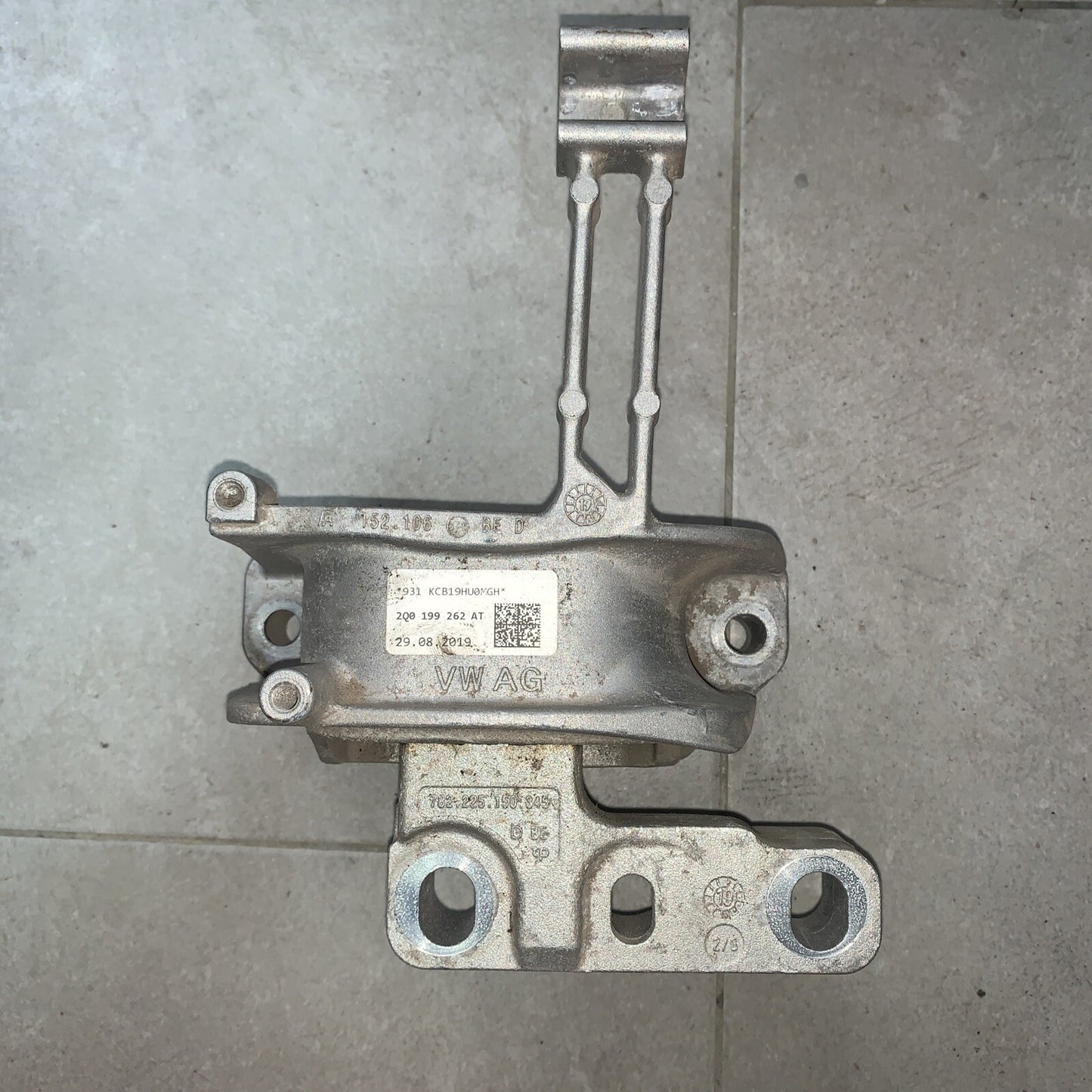 2Q0199262AT supporto Motore VW Polo 2019