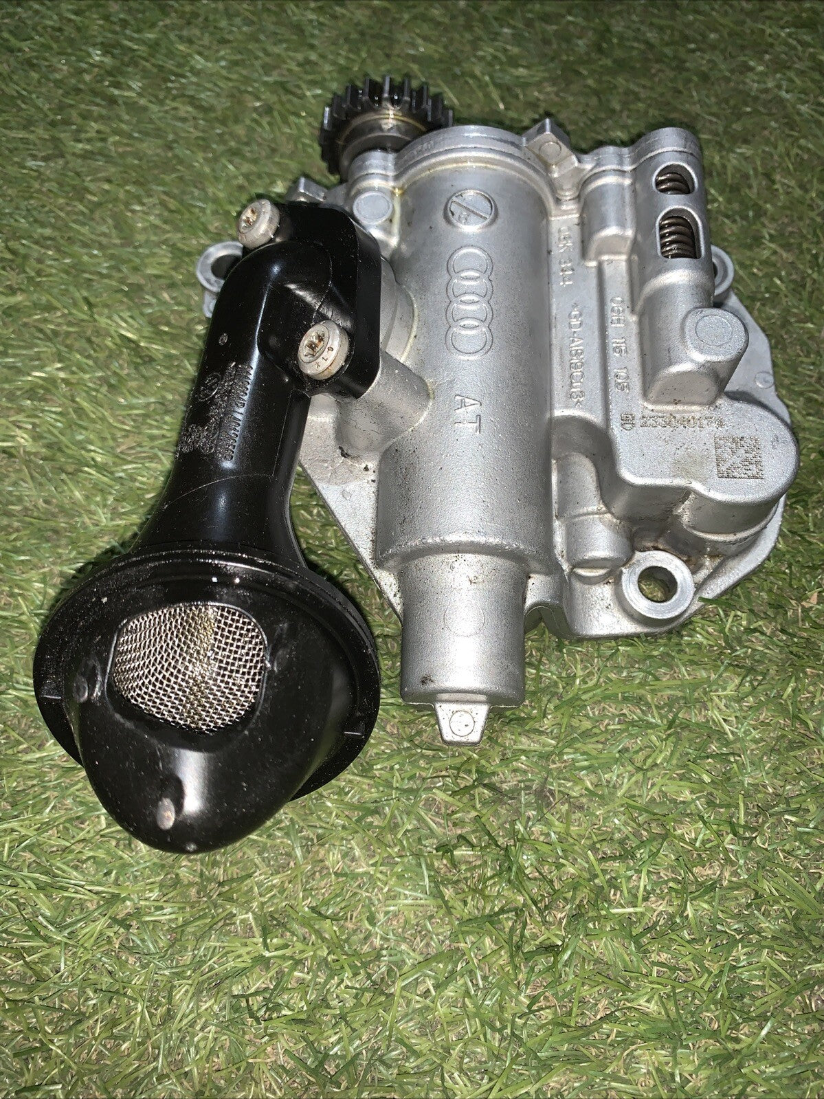 Pompa Olio Volkswagen Golf 7 2.0 Benzina 245 CV 06H115105GD