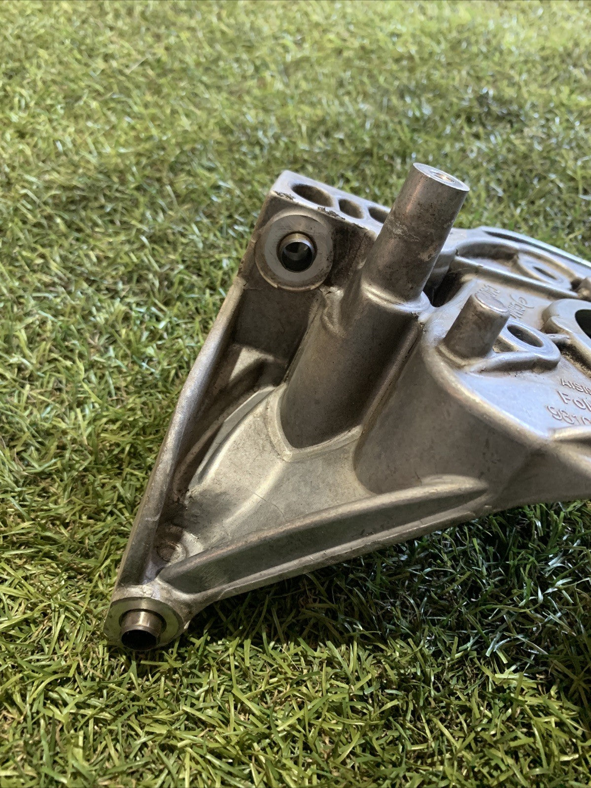 Supporto Pompa Carburante Ford Fiesta 2018 1.5 Diesel XUJG 9810953280