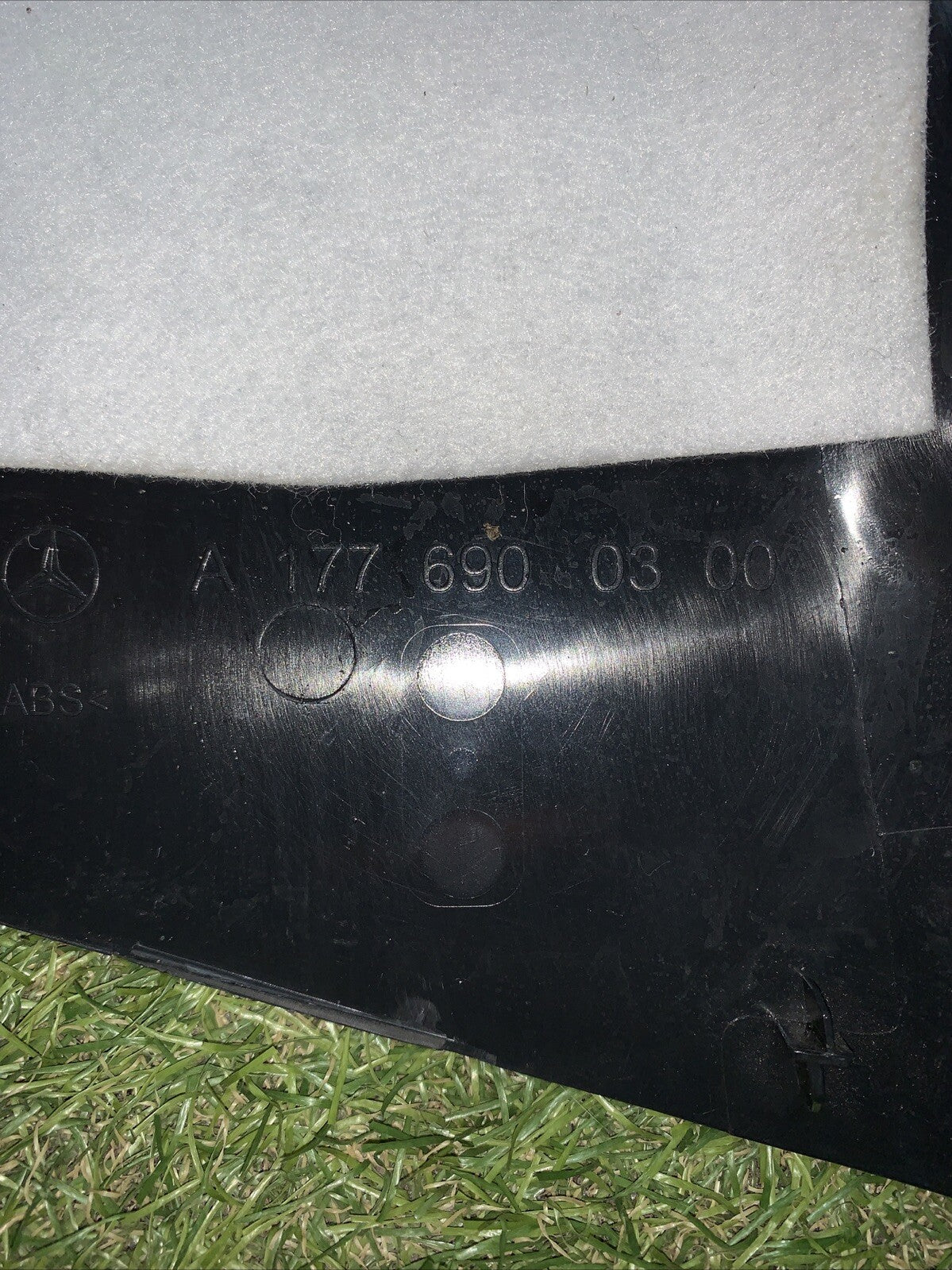 A1776900300 RIVESTIMENTO INTERNO MONTANTE CENTRALE SUPERIORE DX MERCEDES W177