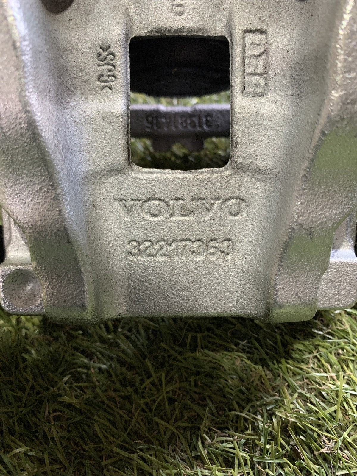 Pinza Freno Posteriore Sinistra Volvo XC60 2025 2.0 Mild Hybrid 32217363
