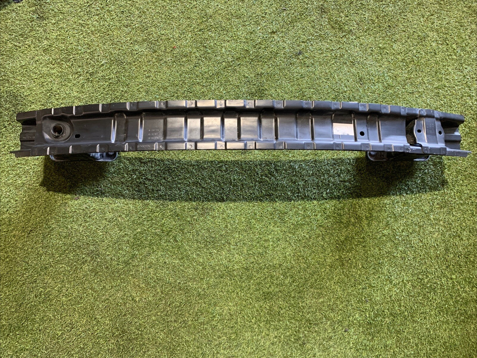 TRAVERSA PARAURTI POSTERIORE PER MERCEDES GLA Serie A1176100014 (13>)