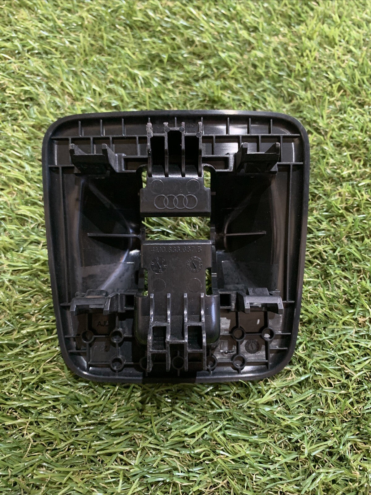 Rivestimento Bloccaggio Sedile Posteriore Destro Audi Q7 2016 4M0883687B