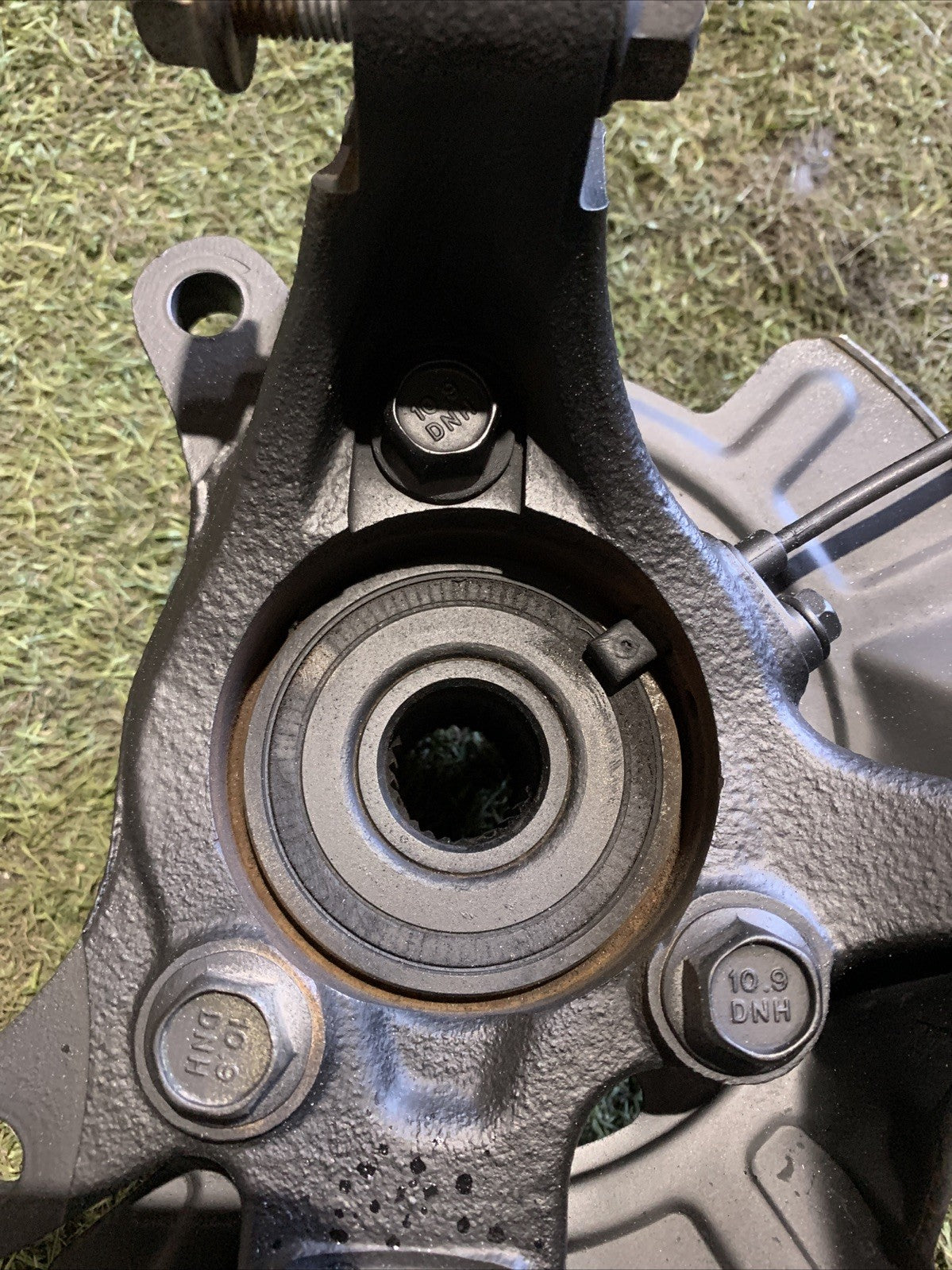 Mozzo Montante Fusello Anteriore Destro Suzuki Baleno 1.2 Benzina 45111M68P00