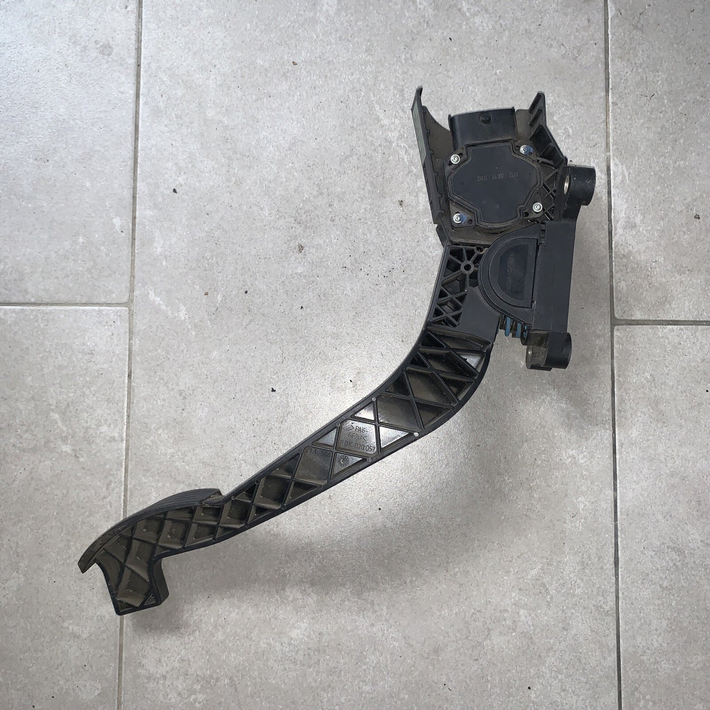 PEDALE ACCELERATORE POTENZIOMETRO FIAT IDEA LANCIA MUSA 51715557