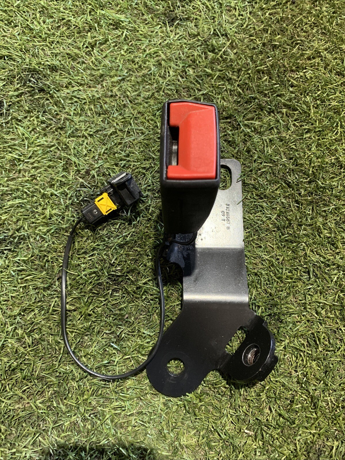 AGGANCIO CINTURA DI SICUREZZA POST CENTRALE FIAT 500X (334) 2014-, 7356560270