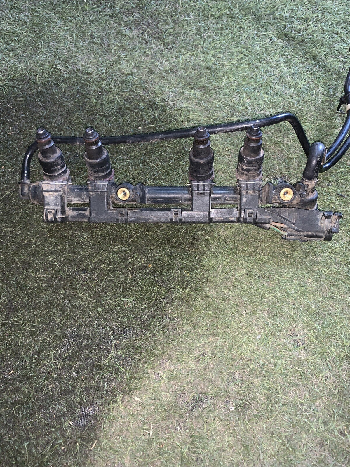 7700870914 FLAUTO INIETTORI RENAULT Clio Serie 1.2 benzina (1997)