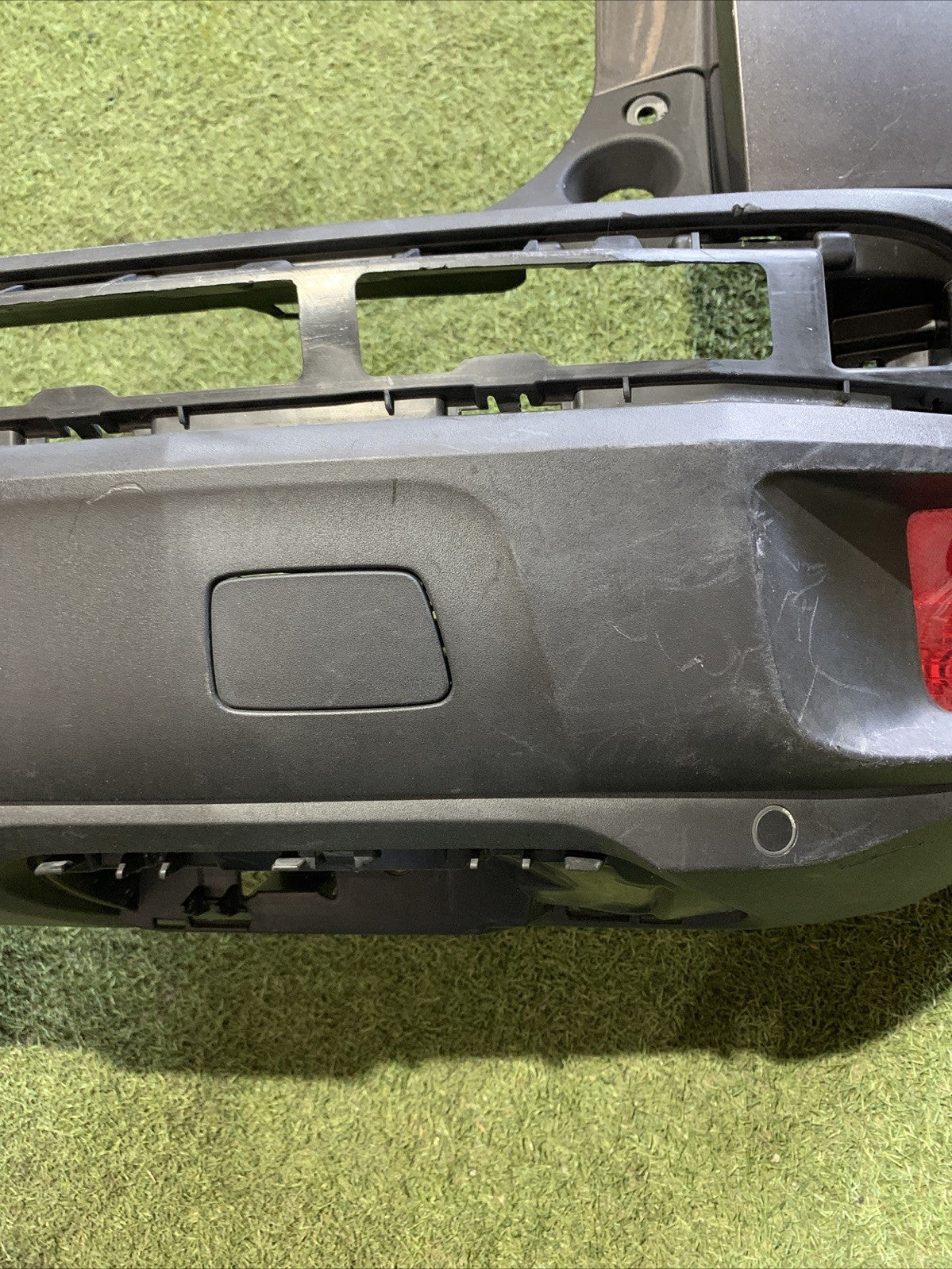 Paraurti Posteriore Peugeot 3008 Dal 2016 9811865077