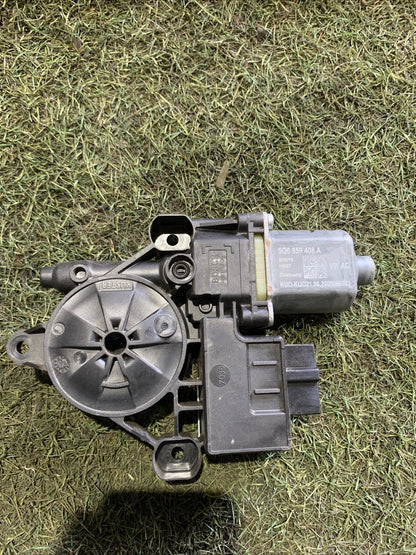 Motorino Alzavetro Posteriore Destro Volkswagen Tiguan 2020 5Q0959408A