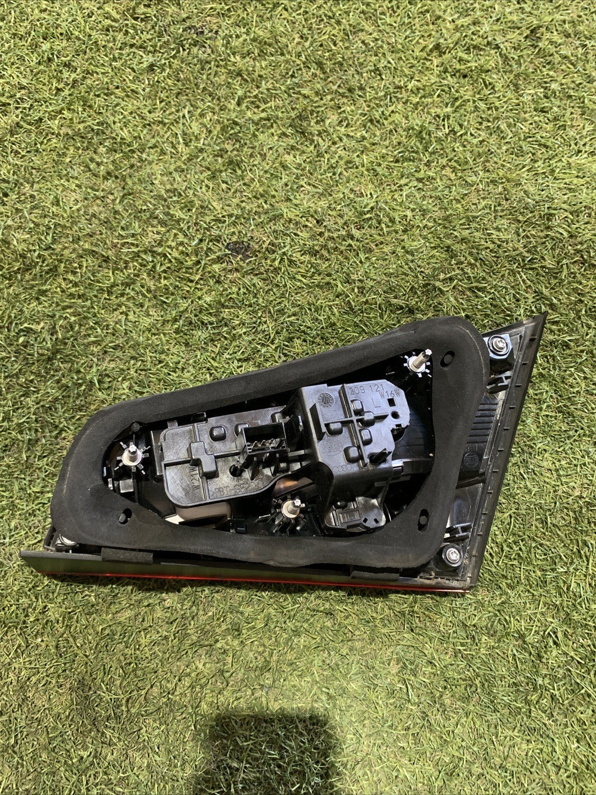 STOP FANALE POSTERIORE SX INTERNO PER AUDI A3  (2016 ) 5P 8V4945075