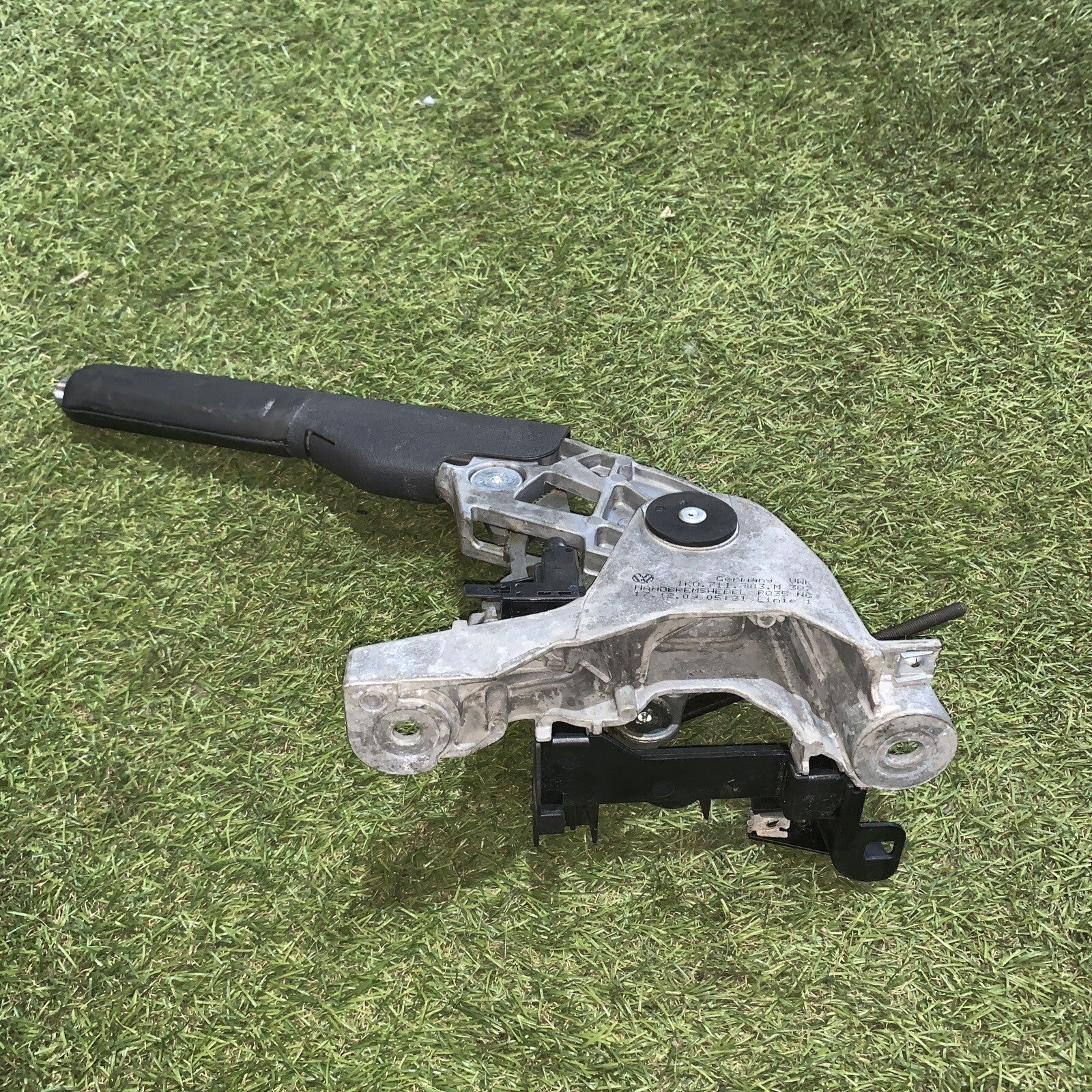 1K0711303M3Q7 LEVA FRENO A MANO VOLKSWAGEN Golf 6 Berlina