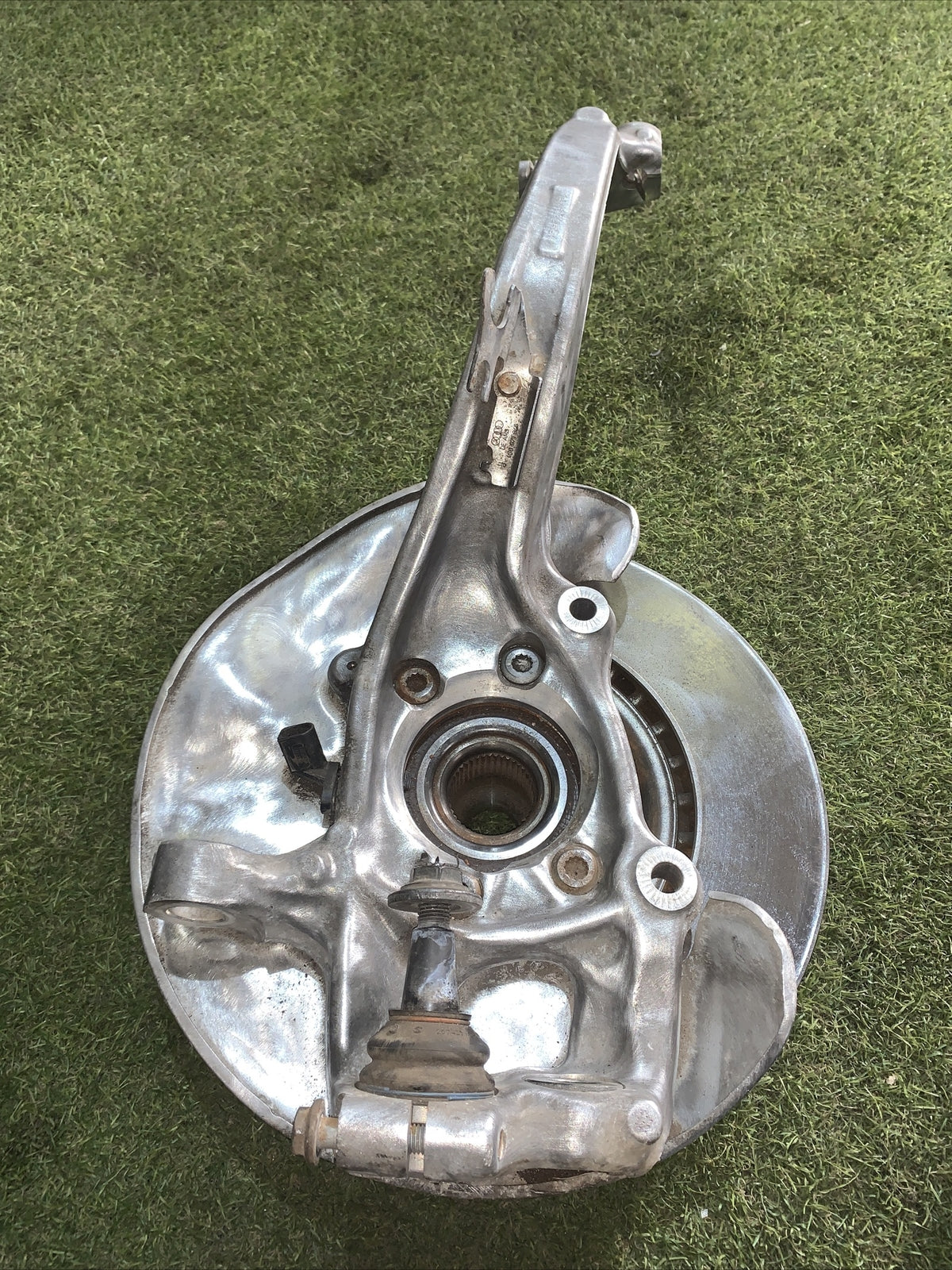 Mozzo Montante Anteriore Destro Audi A6-A7 4G 4G0407242C