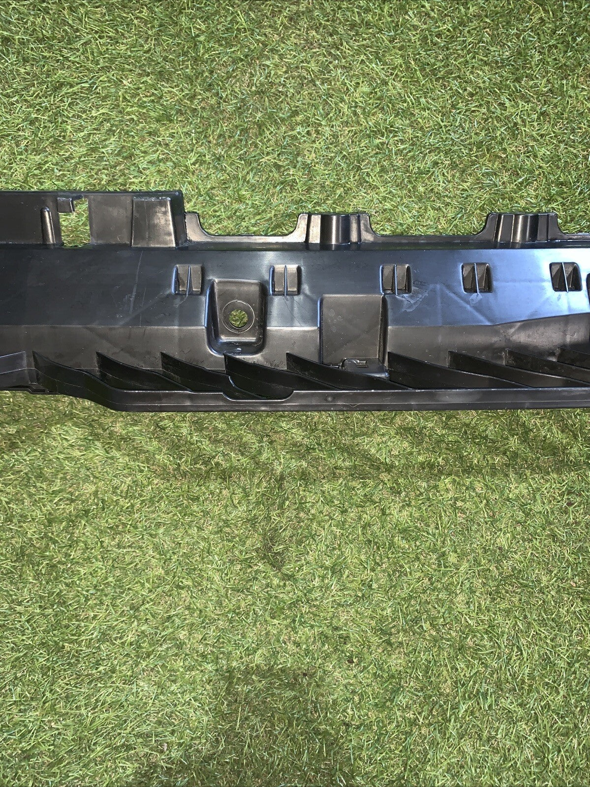 2GA807863A STAFFA SUPPORTO PARAURTI POST VOLKSWAGEN T-ROC