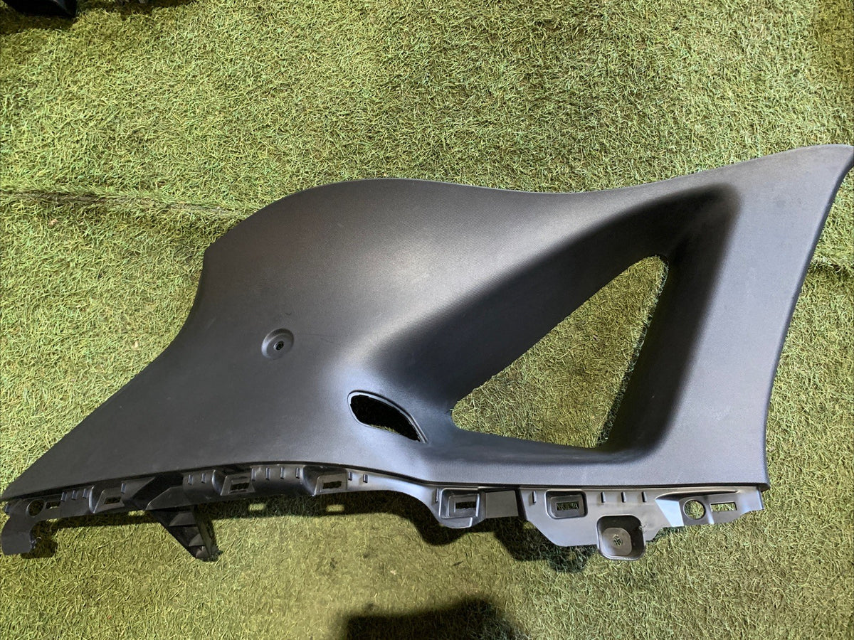 Rivestimento Montante Posteriore Sinistro Ford Kuga 2022 LV4B-S31149-A