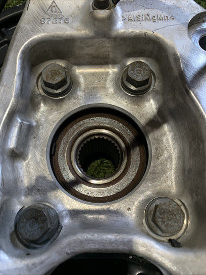 Mozzo Montante Fusello Anteriore Sinistro Maserati Levante 670032053